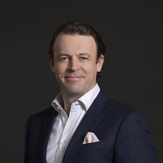 Simon Hannigan photo