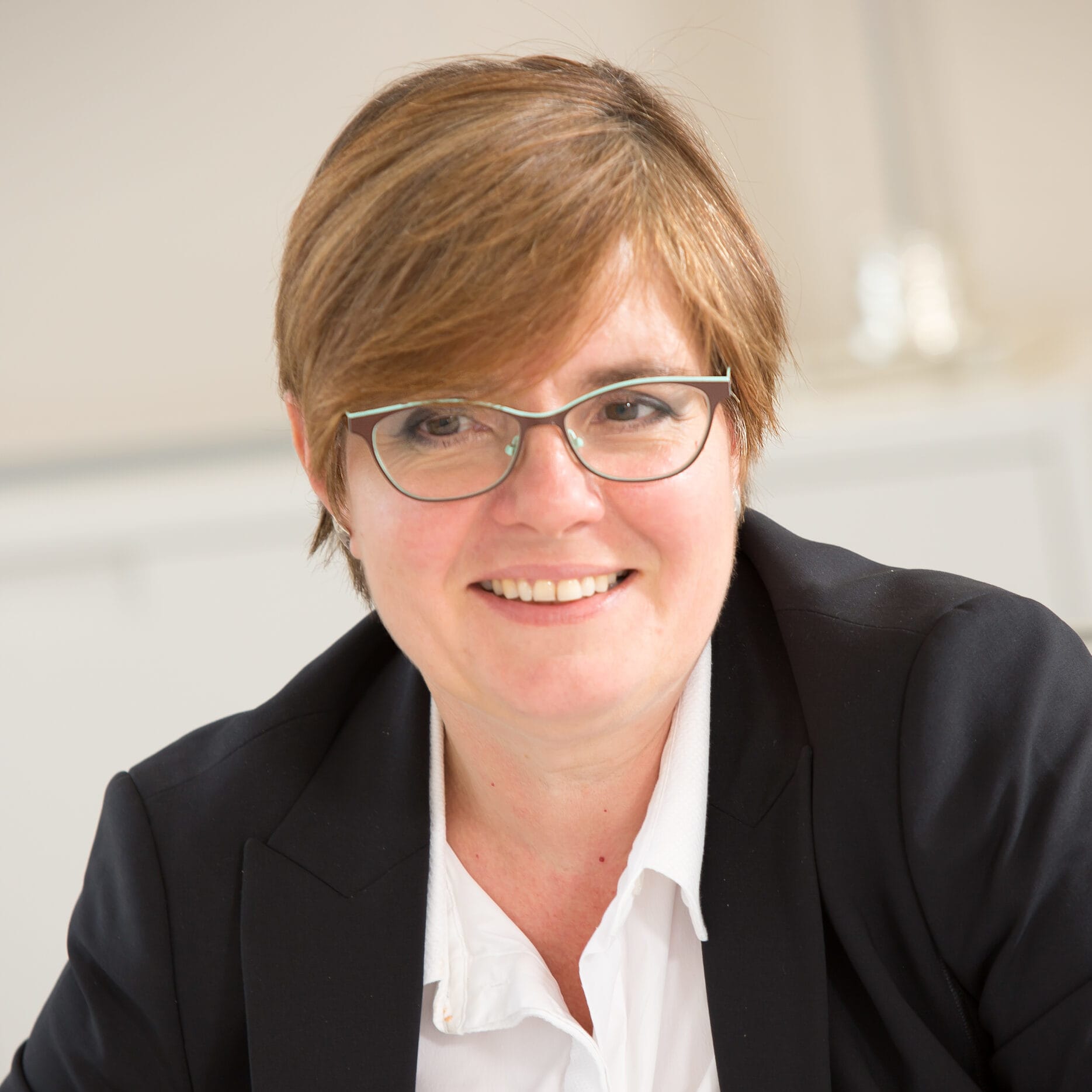 Claire Sheppard photo