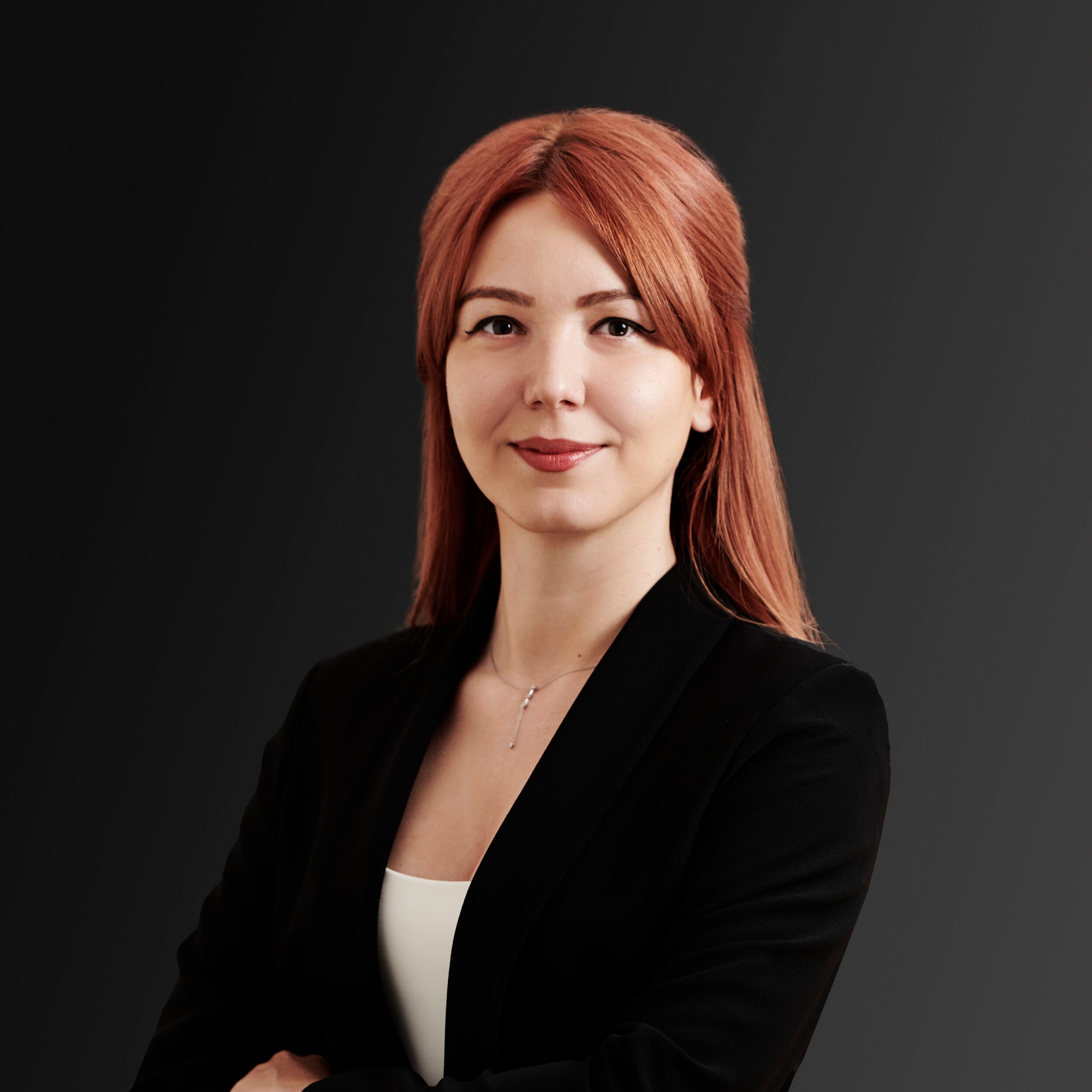 Duygu Beyazo Ipek photo