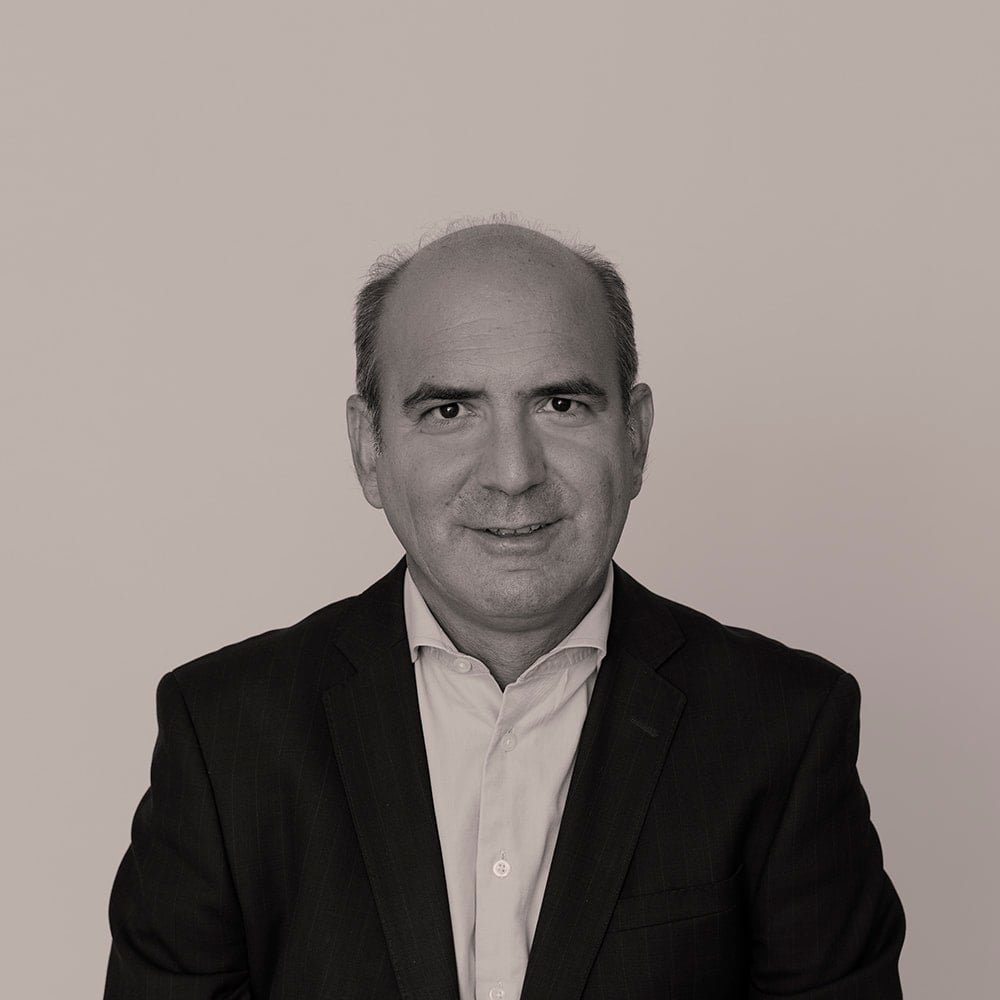 Manuel Muñoz photo