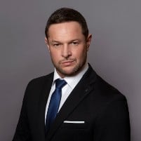 László Földvári photo