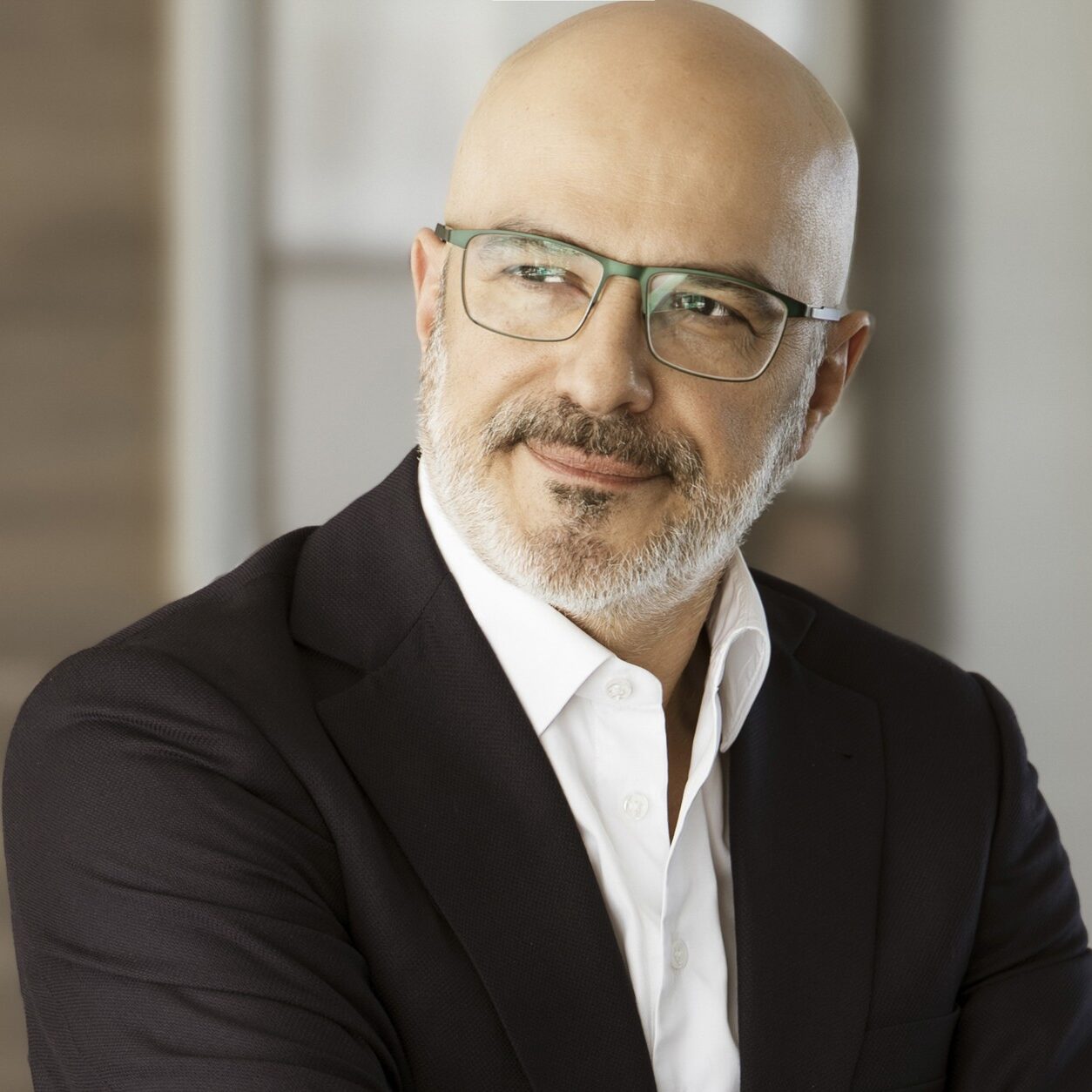 Nikos Th Nikolinakos photo