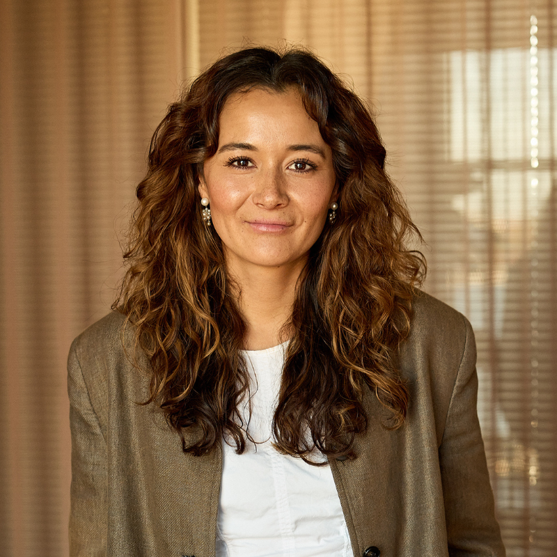 Mia Beran photo