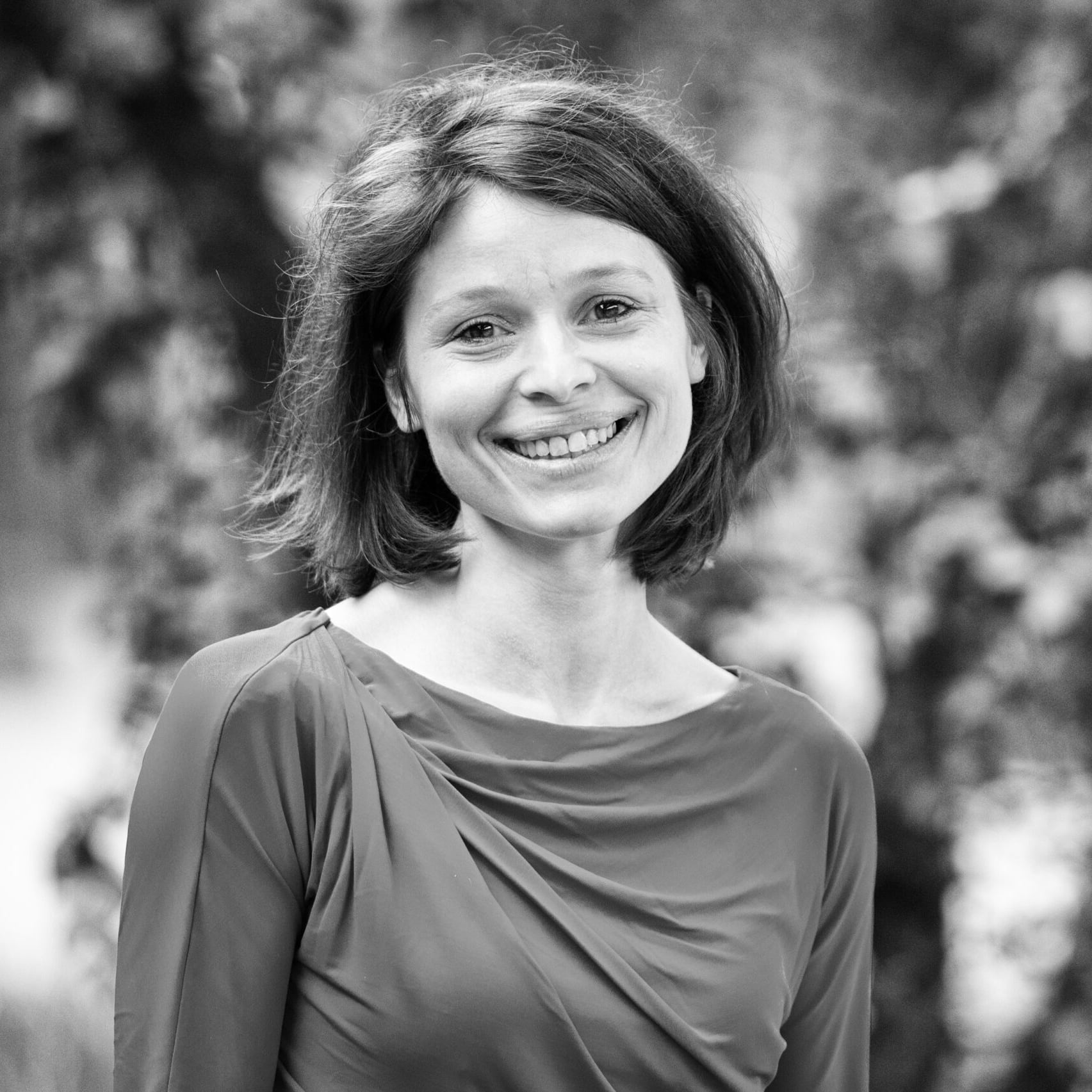 Emma Van Caenegem photo