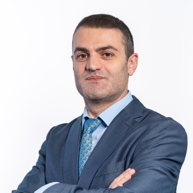 Omar Manassaki photo
