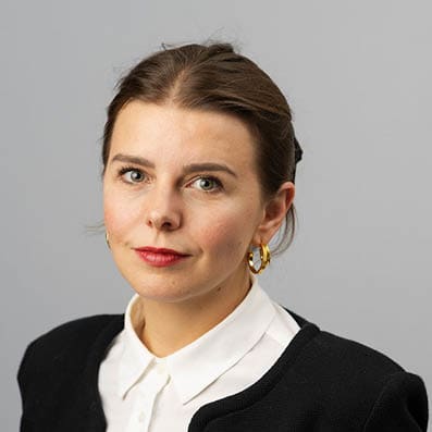 Olivia Piercy photo