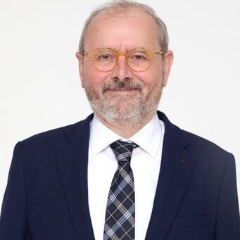 Can Oğuzer photo