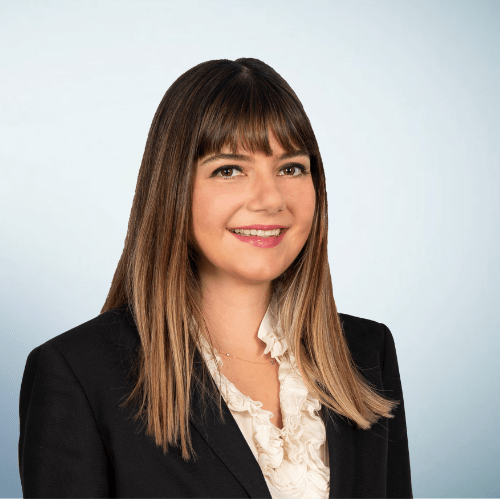 Lara Sezerler photo