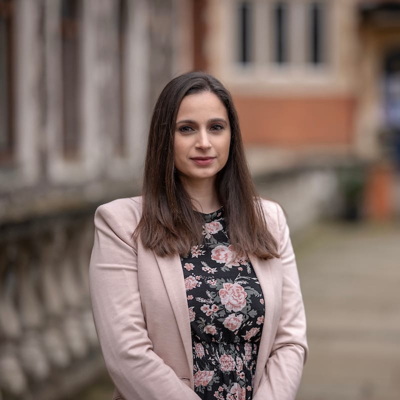 Laura Poulloura photo