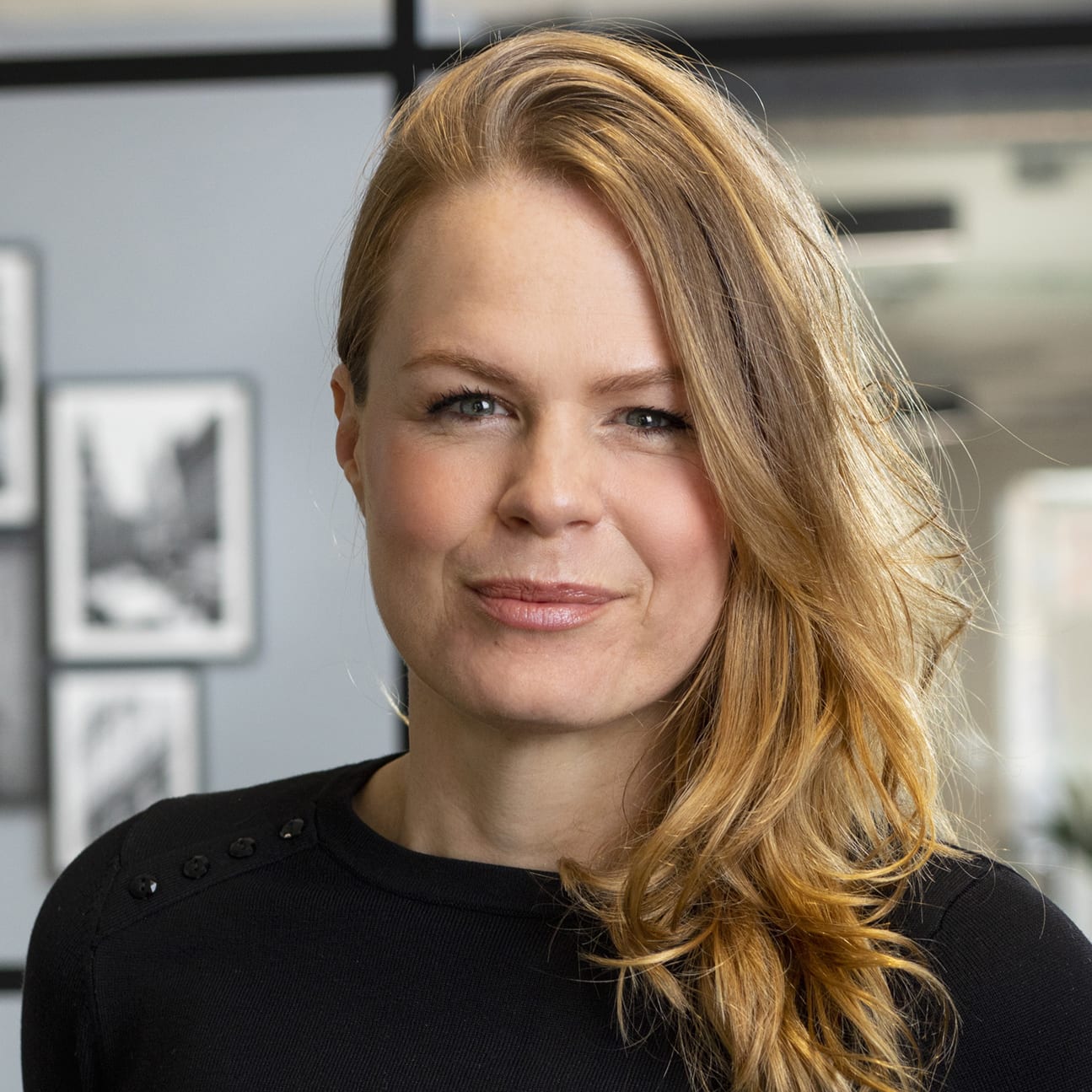 Joanna Brind photo