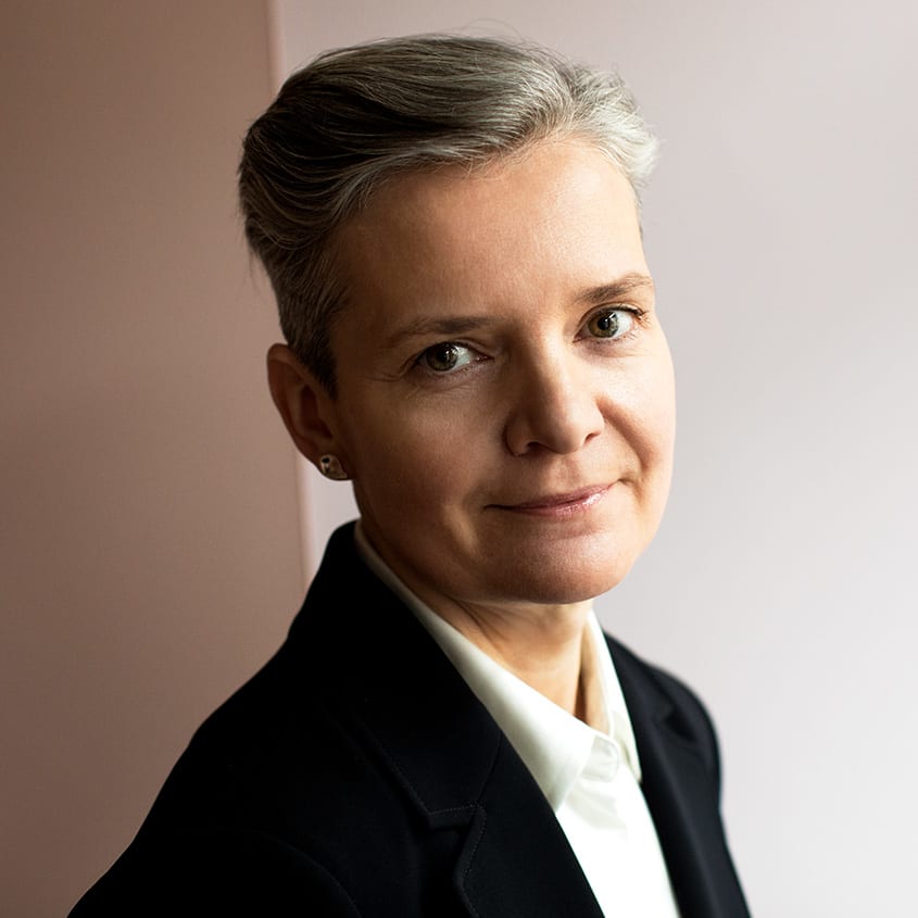 Ginta Ahrel photo