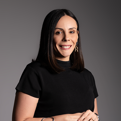 Renata Queiroz photo