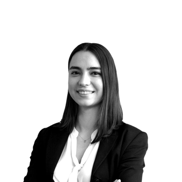 Sena Çınar photo