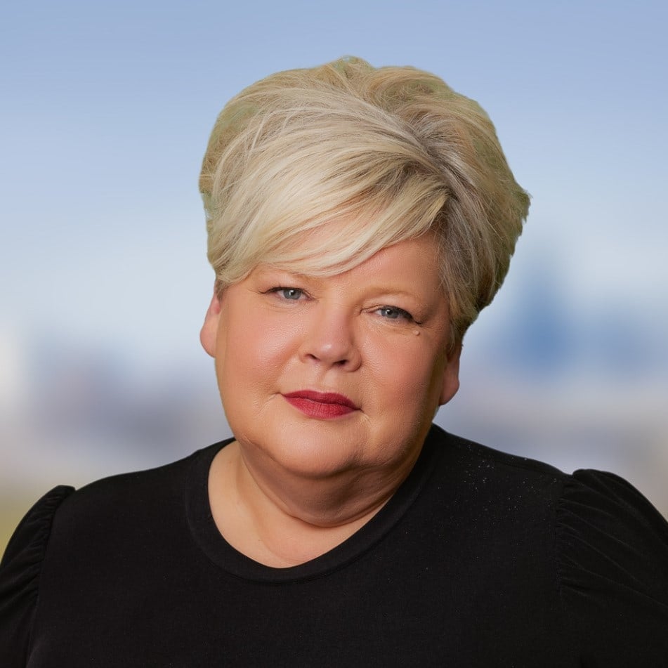 Suzanne Brooker photo