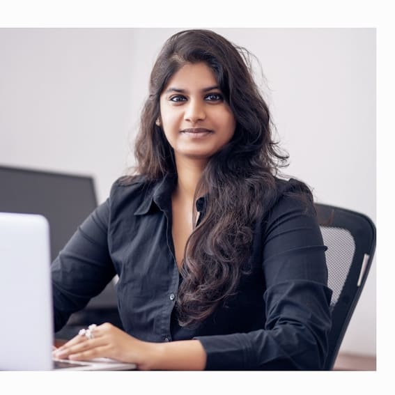 Vadhana Bhaskar photo