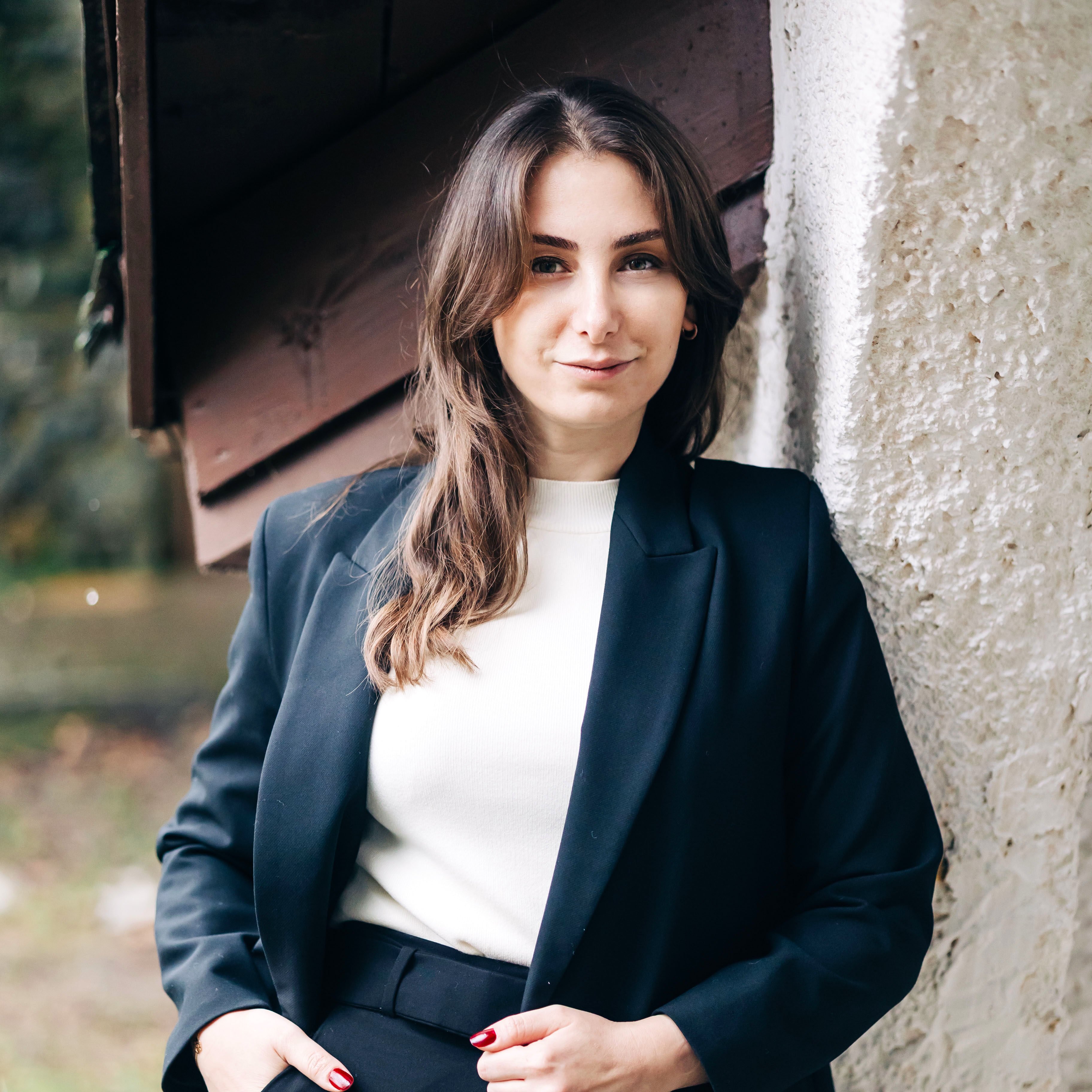 Ebru Çetinel photo