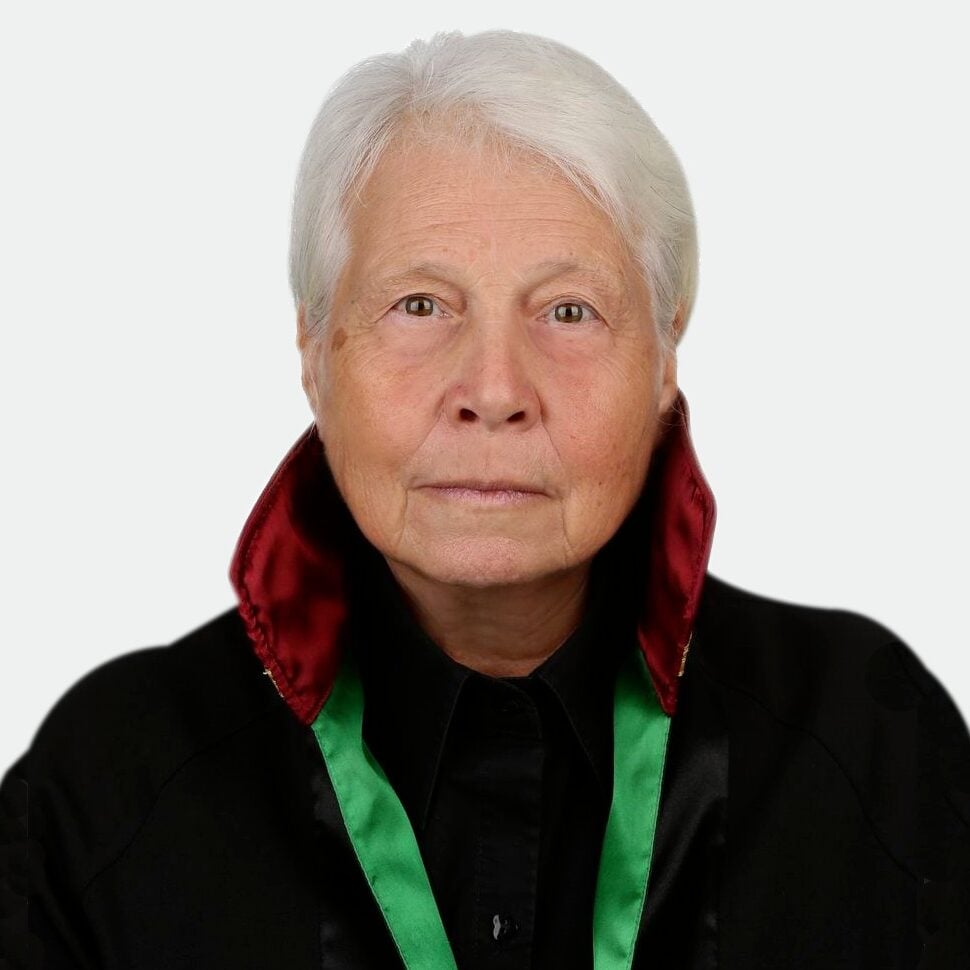 Aysın Atım photo