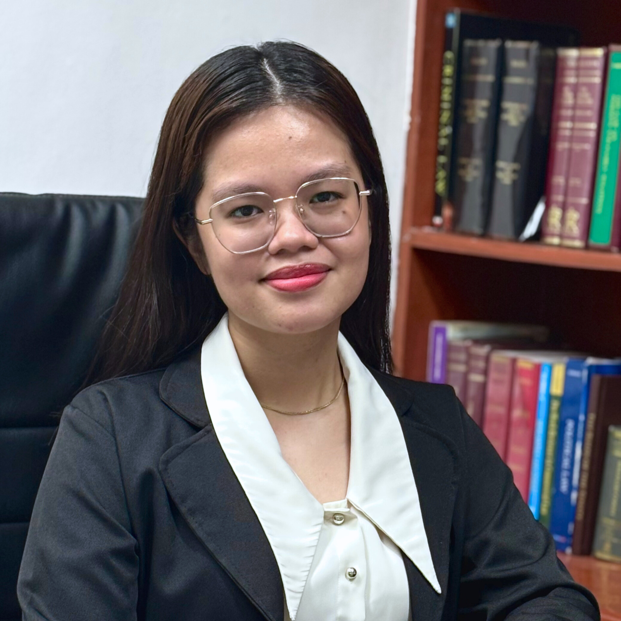 Maria Angelica Rontal photo