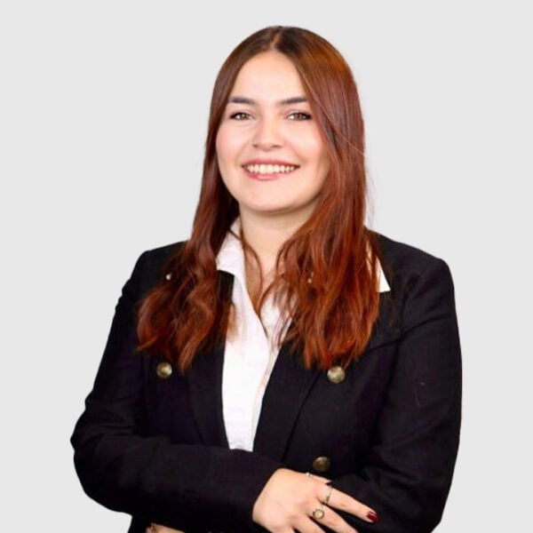 Nazlı Tozlu photo