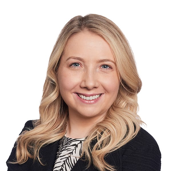 Lara Mason photo