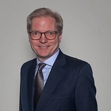 Simon Hart photo