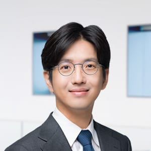 Junghyun Hwang photo
