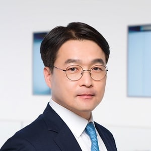 Joon Yong Park photo