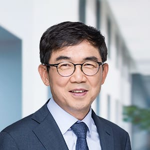 Yong Won Choi photo