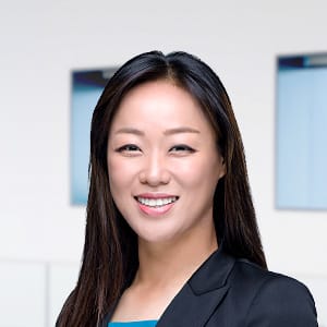 Kelly J. Lee photo