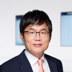 Byung Han Lee photo