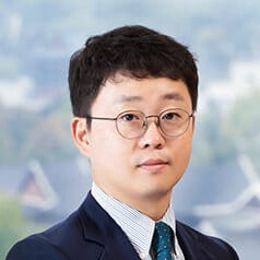 Sung Won Hong photo