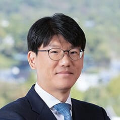 Ik Hwan Cho photo
