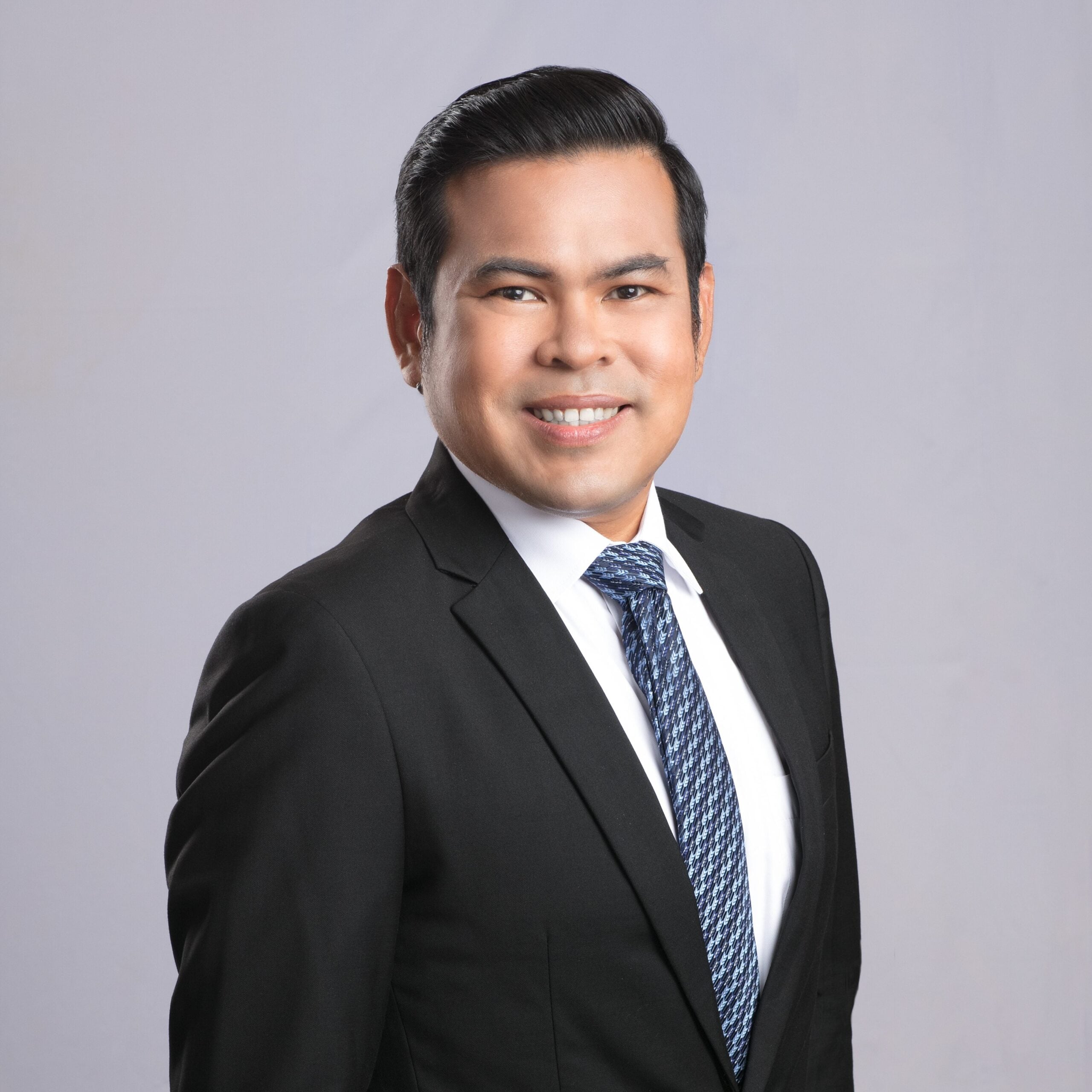 Aylward M. Consulta photo