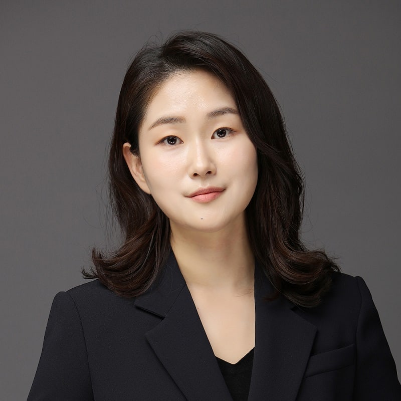 Eunyoung Row photo