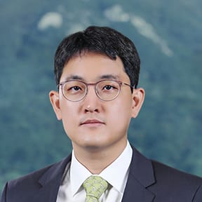 Tae Guen Kim photo