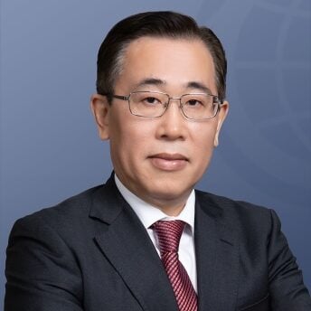 Philip (Feng) Zhang photo
