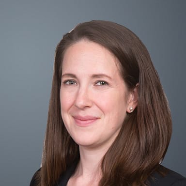 Lara Hall photo