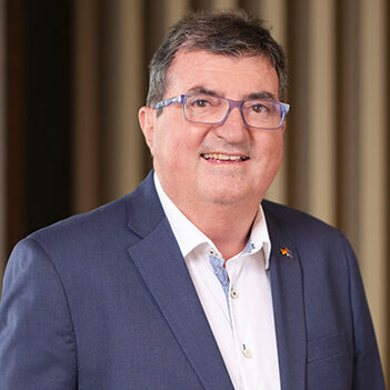 Erich Bachmann photo