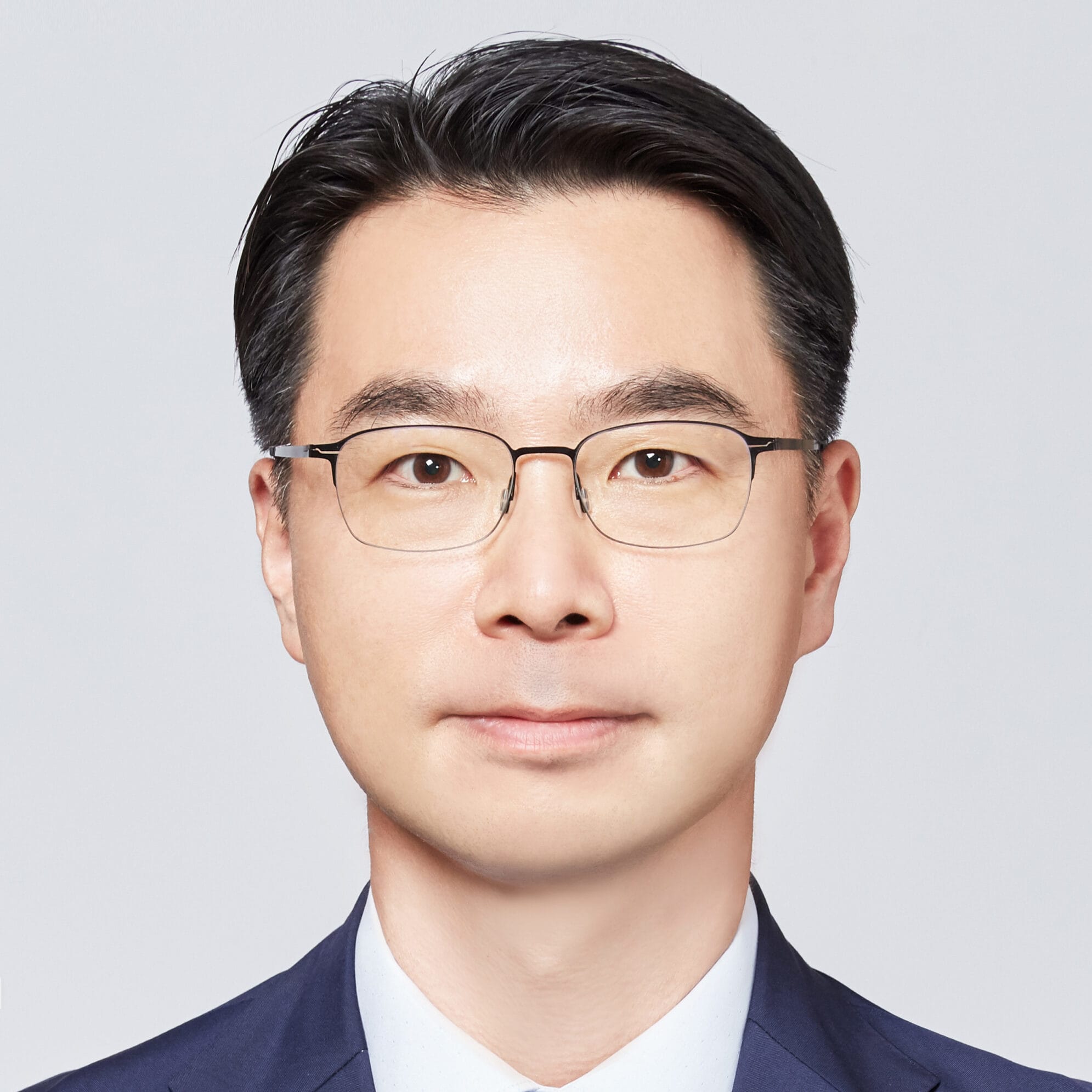 Sung Hwan Kim photo
