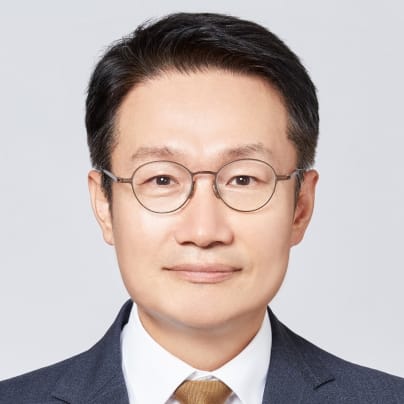 Ok Hyun Ma photo