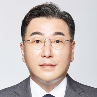 Jung Hyun Lee photo