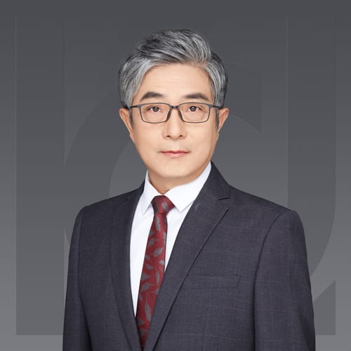 Yanfeng LV photo