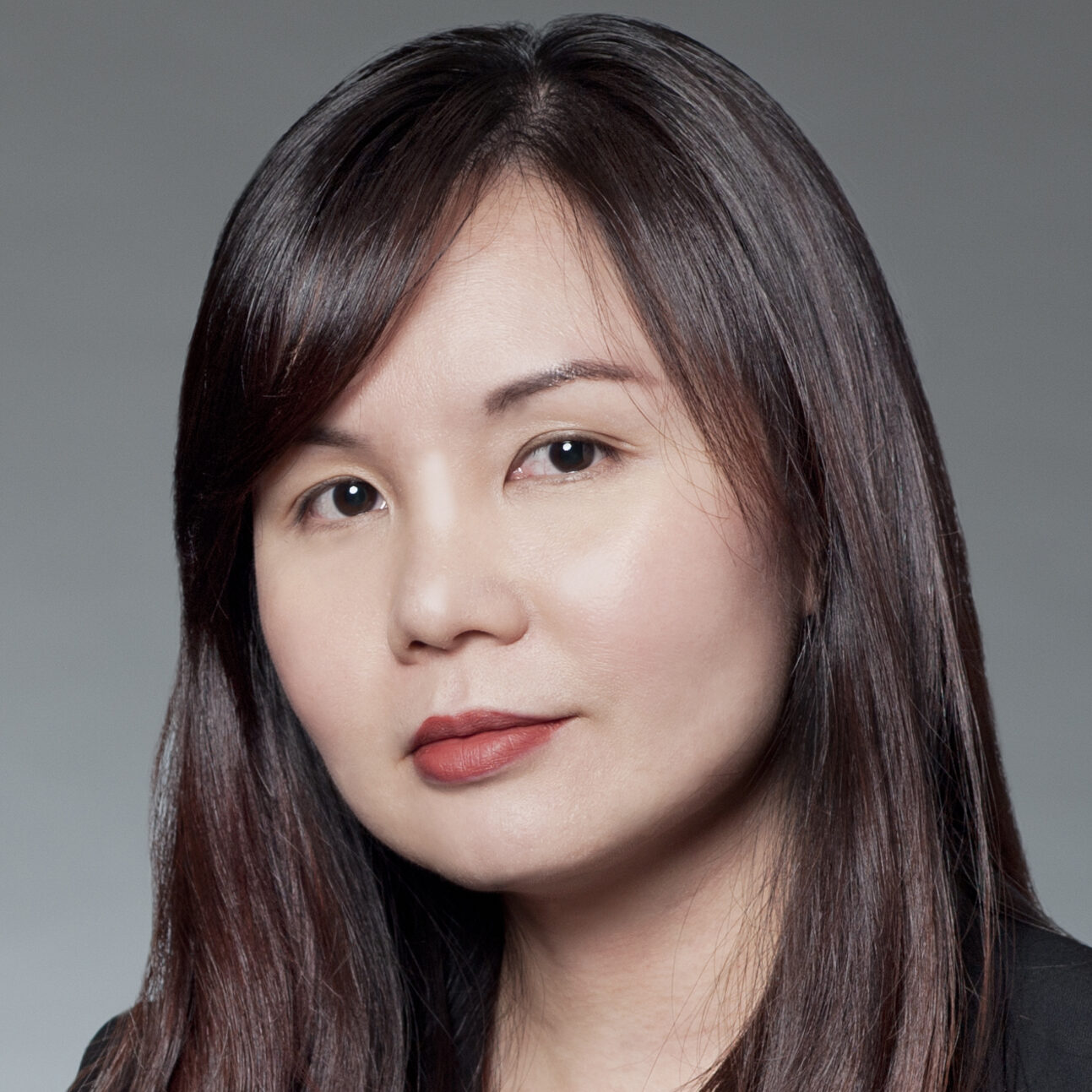 Lesley Tan photo