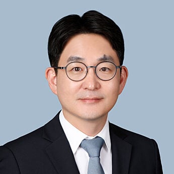 Song Ryu photo