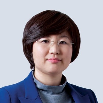 Young Hee Lee photo