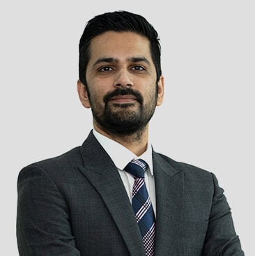 Karan Batura photo