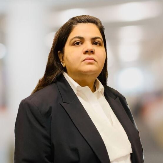 Ayasha Warsi photo
