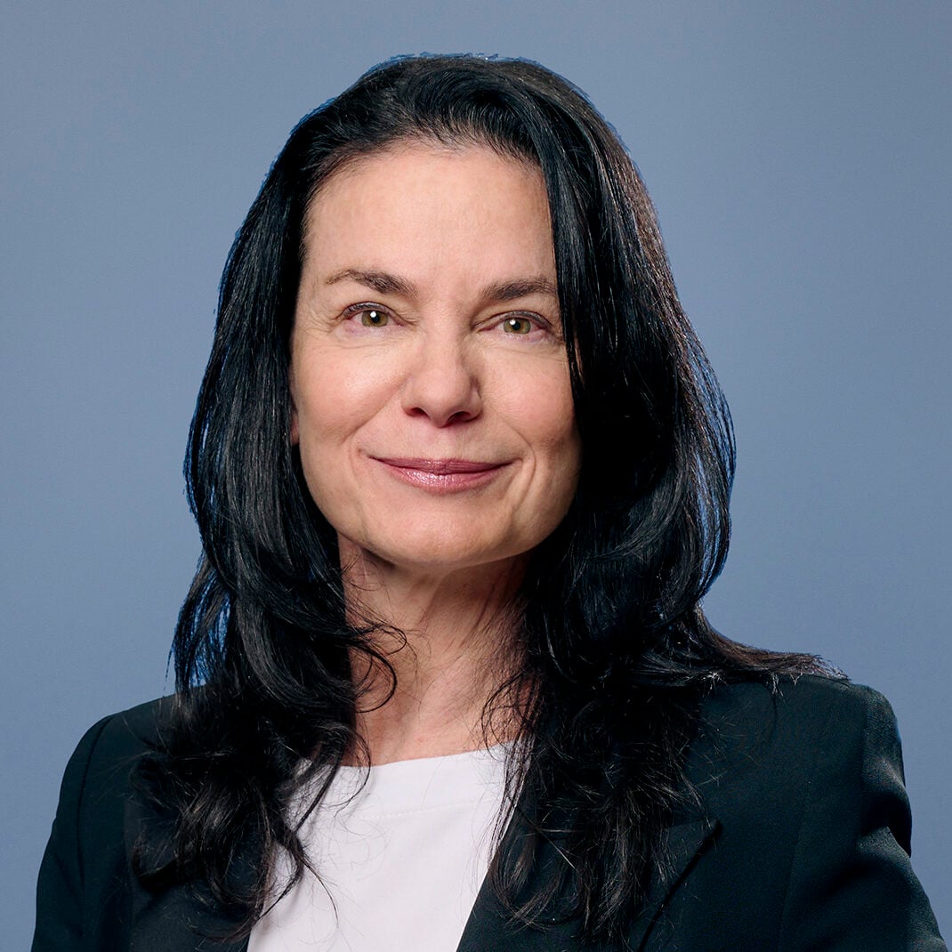 Angela Summersby photo