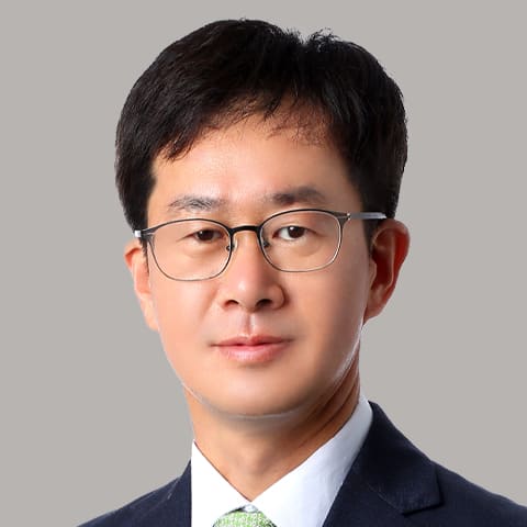 Kook Ryang Ryoo photo