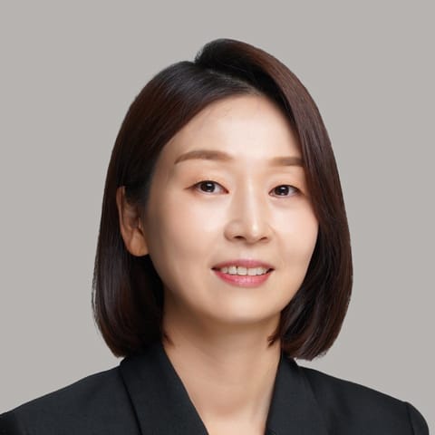 Yu Jin Jung photo